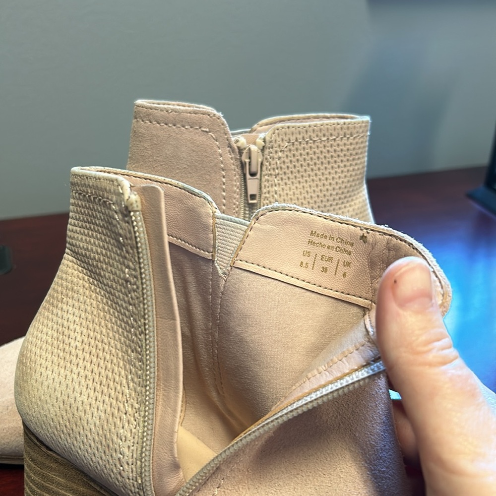 Aldo suede leather booties in blush colour - Picture 6 of 6